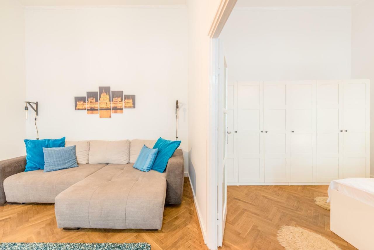 Oasis Apartments - Liberty Square Budapest Extérieur photo